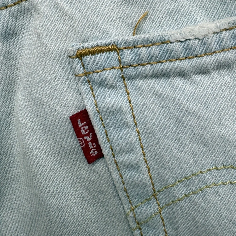 Levis 501 Original High Waisted Distressed Denim‎ Shorts Light Wash Blue W30
